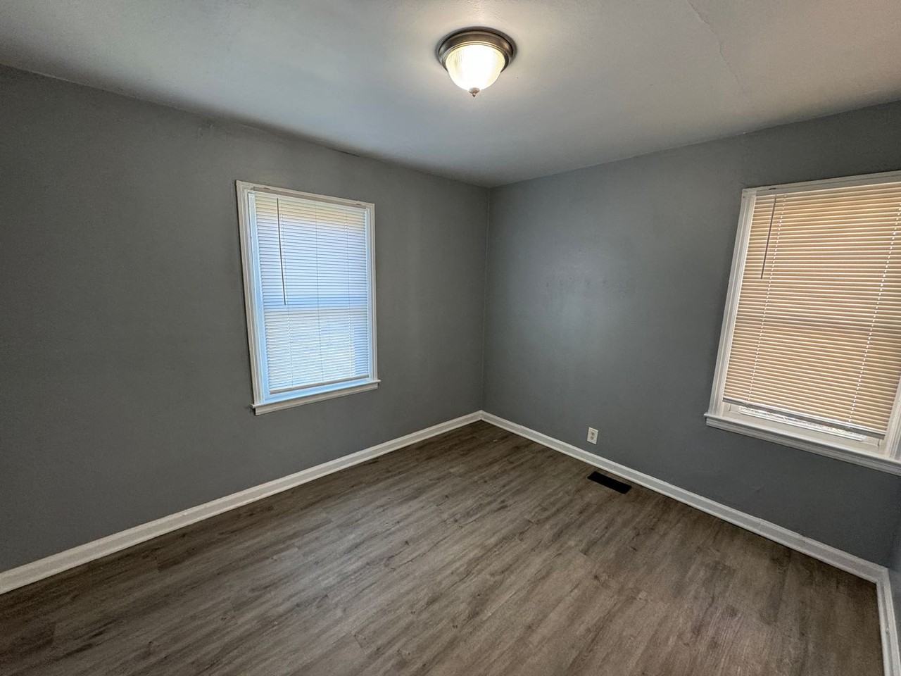 1747 Asbury St - Photo 6 of 25