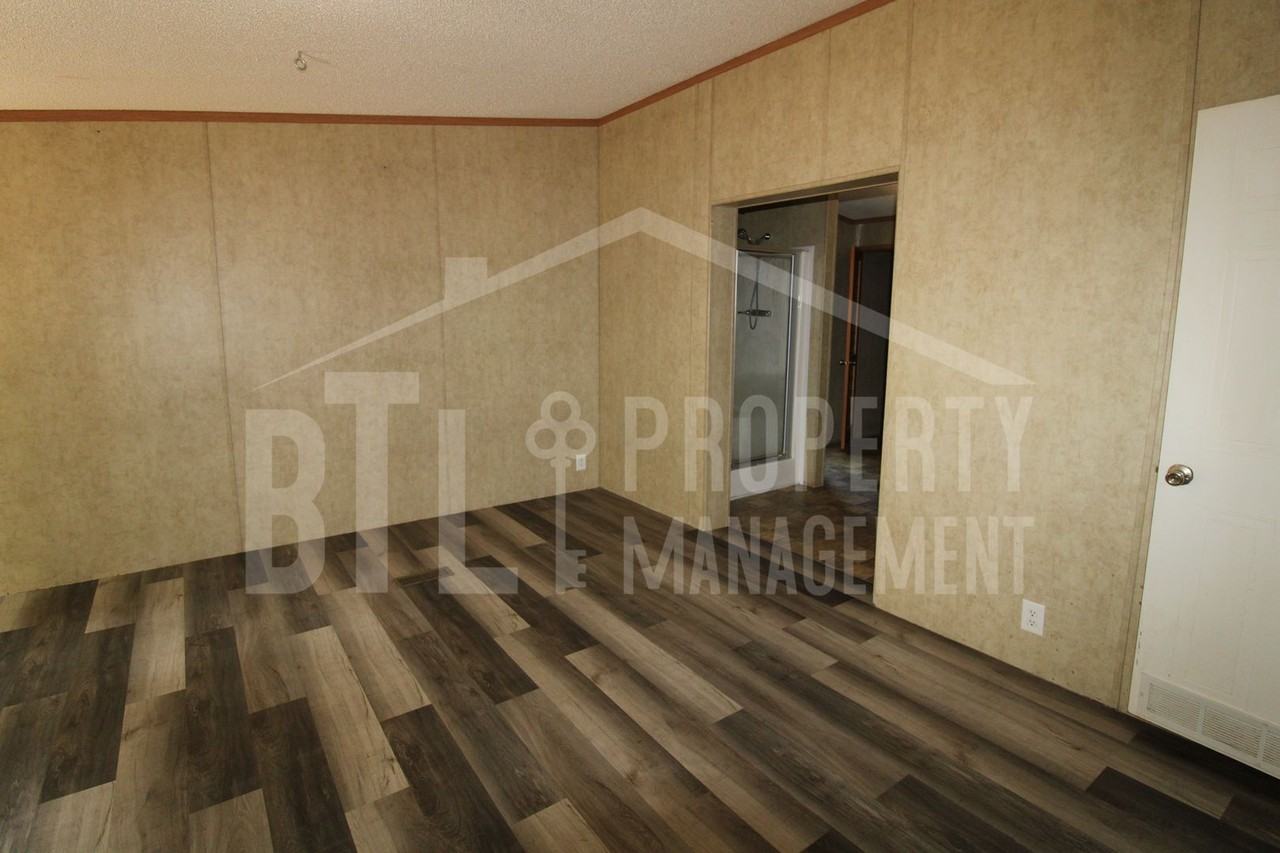 1069 Henson Dr - Photo 7 of 25