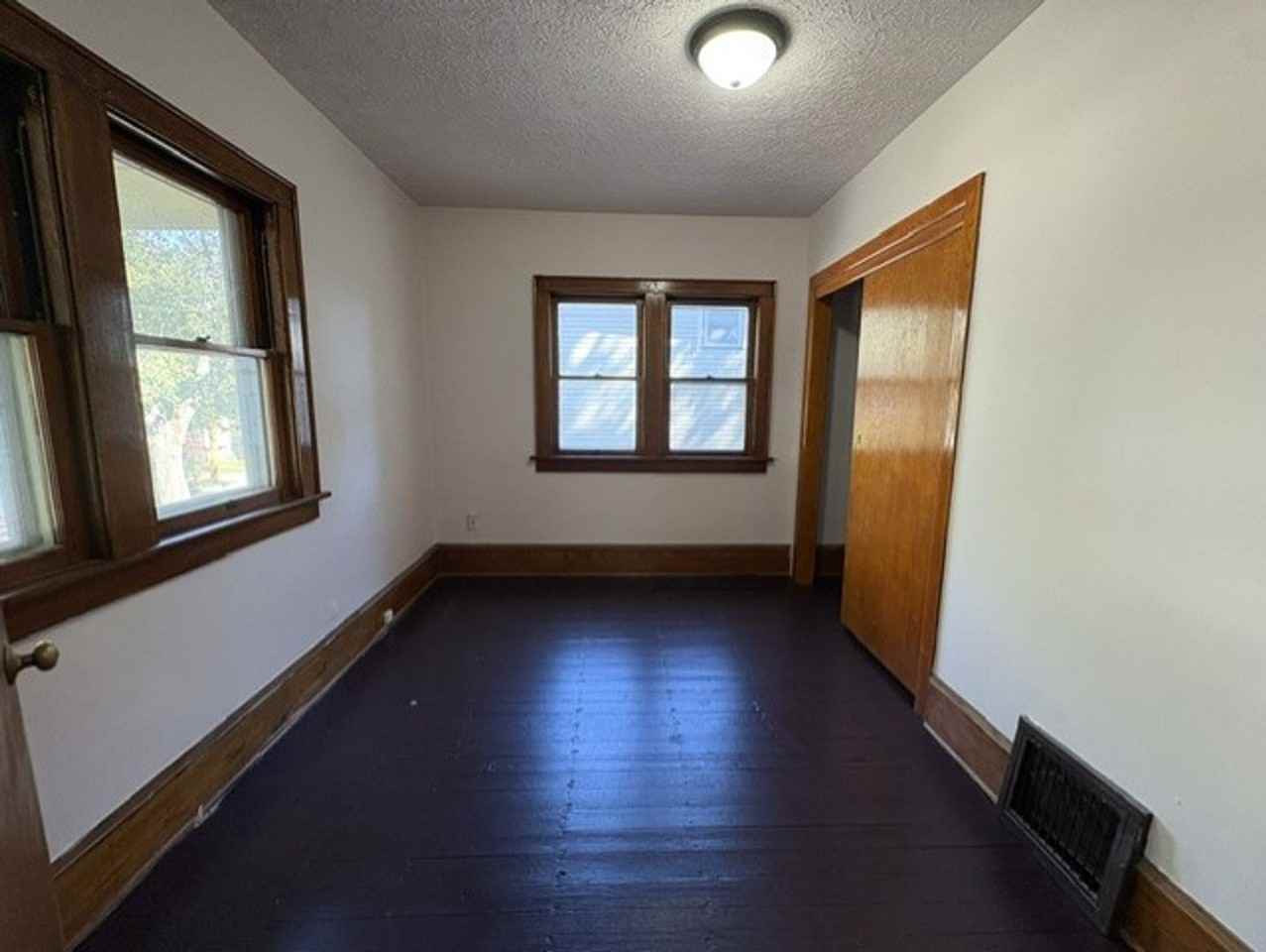 452 Allenford St - Photo 6 of 10