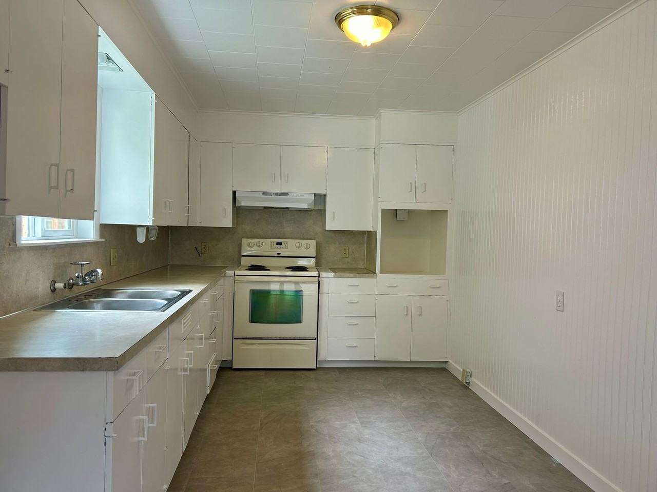 1020 W Heron St - Photo 4 of 10