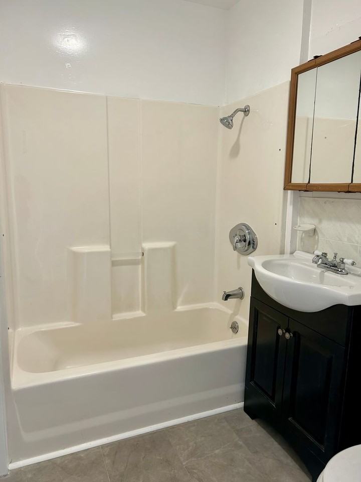 1020 W Heron St - Photo 6 of 10