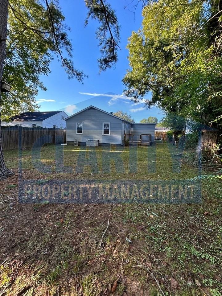 804 Willow St Nw - Photo 4 of 21