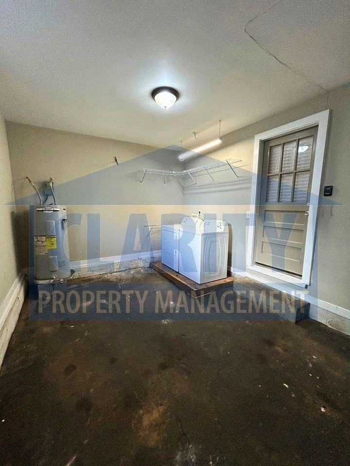 804 Willow St Nw - Photo 7 of 21