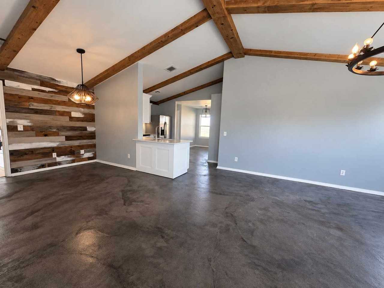 2801 Nw 186th St - Photo 5 of 17