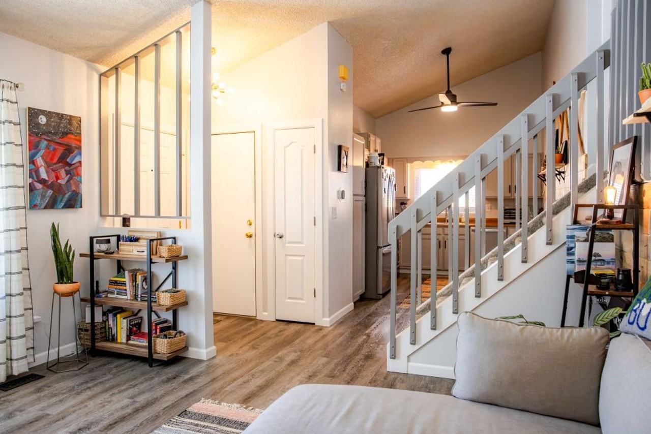 6065 Pemberton Way - Photo 2 of 27