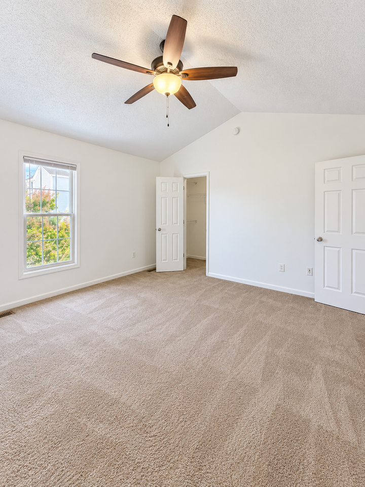 1130 Patrick Henry Pl - Photo 7 of 10