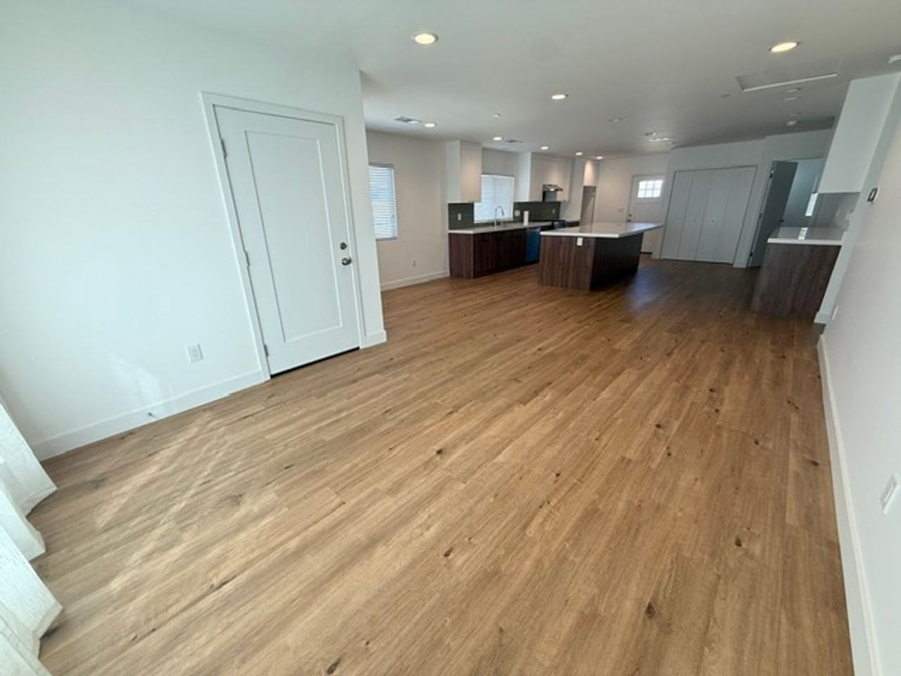 433 W Hammel St - Photo 5 of 48