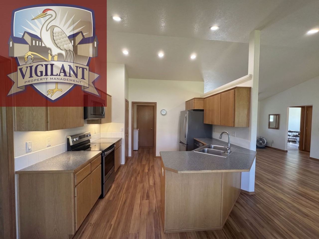 318 Nw 12th St - Photo 4 of 20