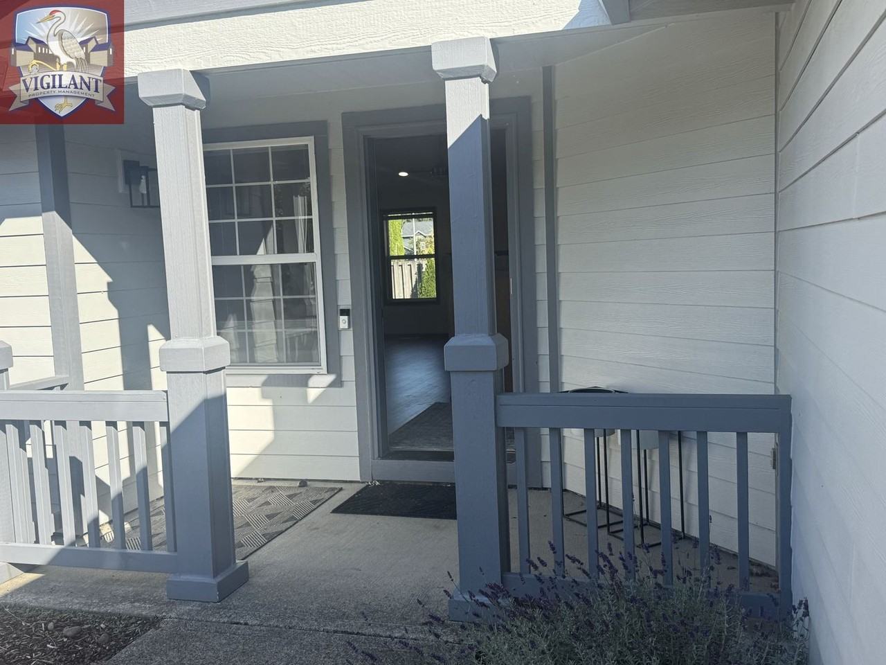 318 Nw 12th St - Photo 5 of 20