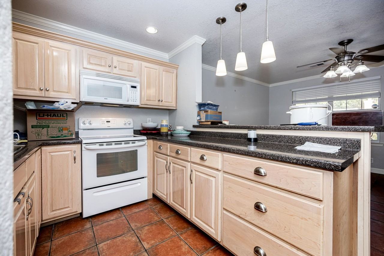 3310 Washington Ave #1317 - Photo 7 of 37
