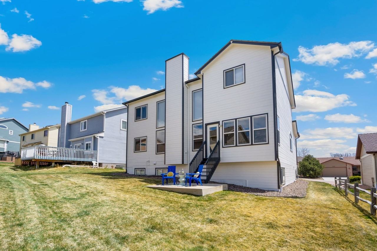 15510 Jessie Dr - Photo 5 of 50