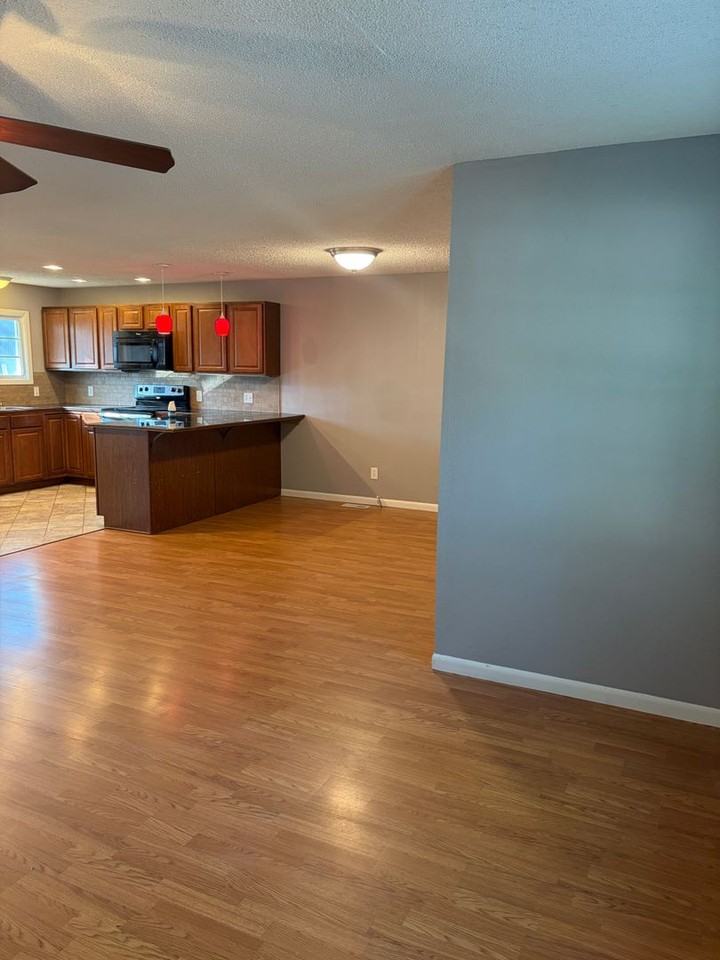 4671 S Gold St - Photo 5 of 19