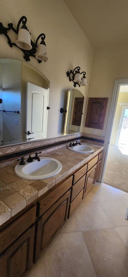 690 Balboa St - Photo 2 of 11