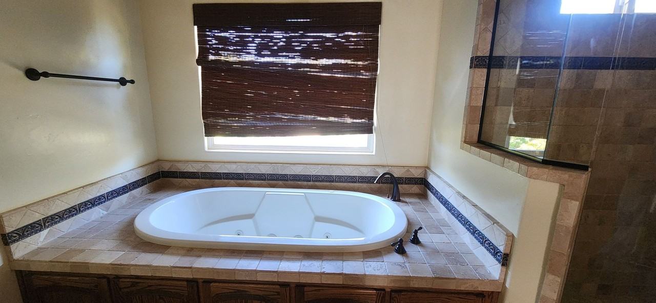 690 Balboa St - Photo 3 of 11