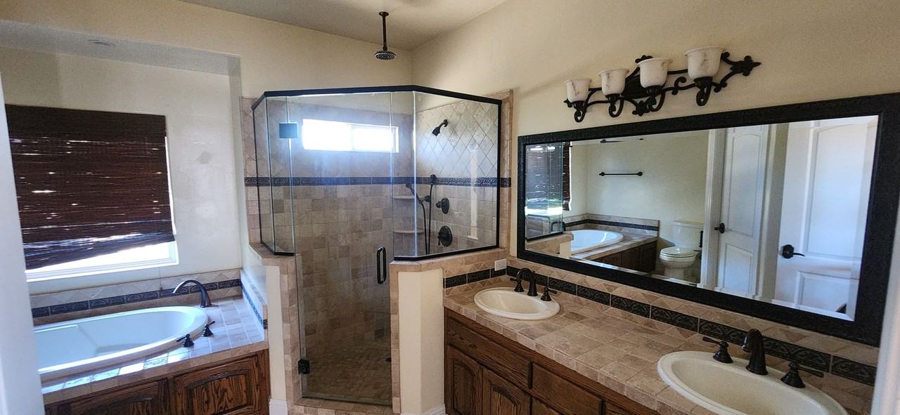 690 Balboa St - Photo 4 of 11