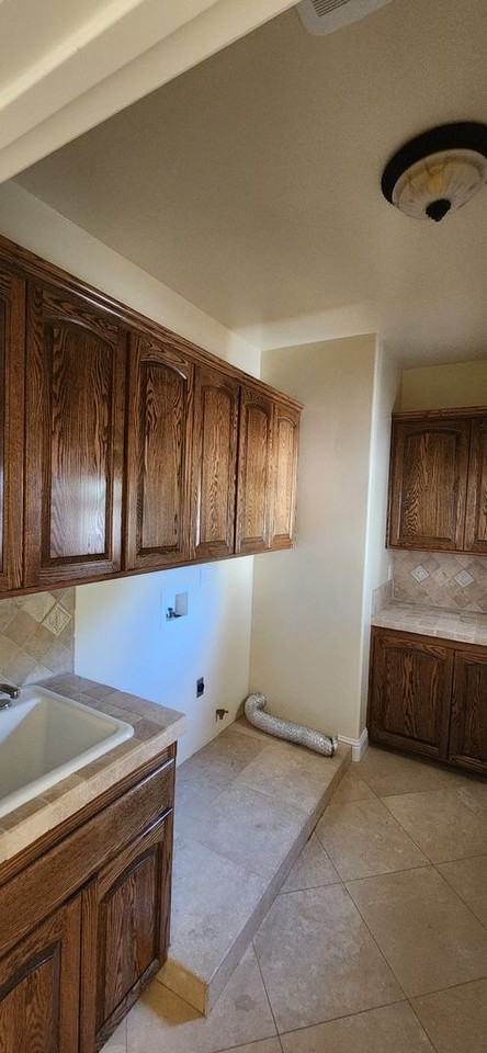 690 Balboa St - Photo 7 of 11