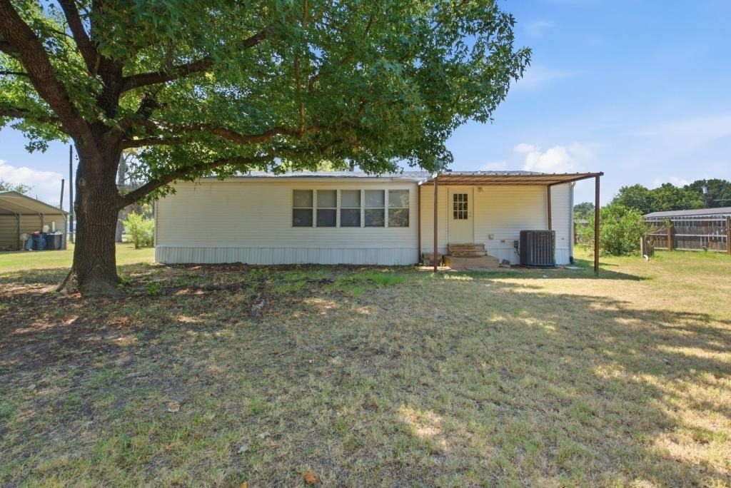 1932 Gale Dr - Photo 7 of 39