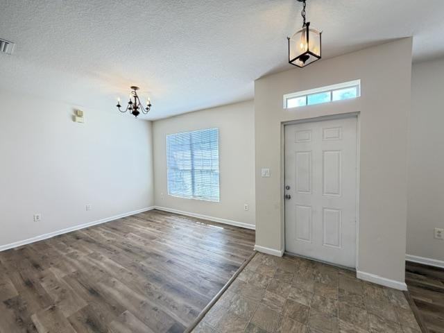 4880 Greenhill St - Photo 2 of 17