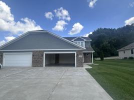 featured image of 2519 Parkfield Dr