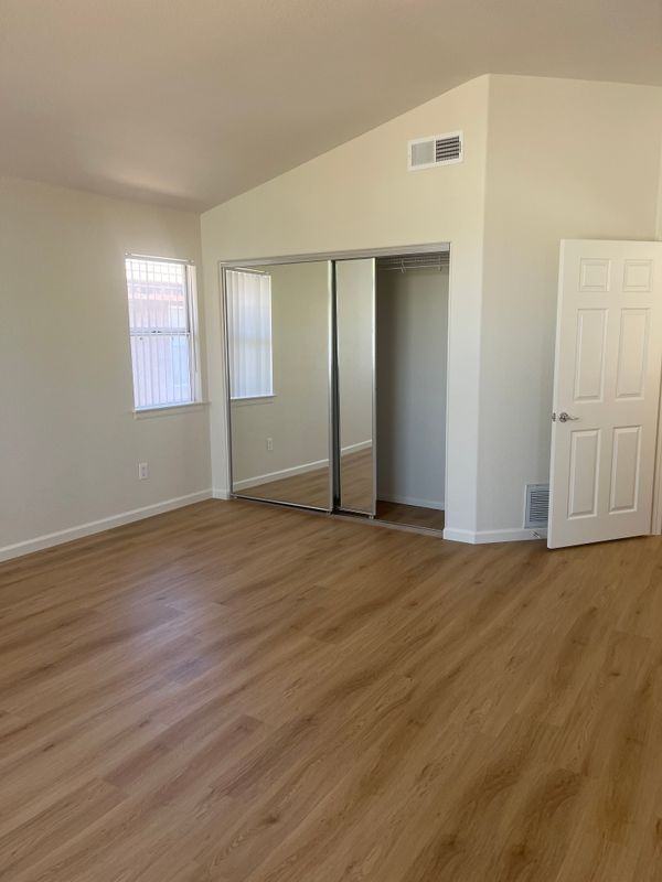 1148 Corrales Ln - Photo 3 of 7
