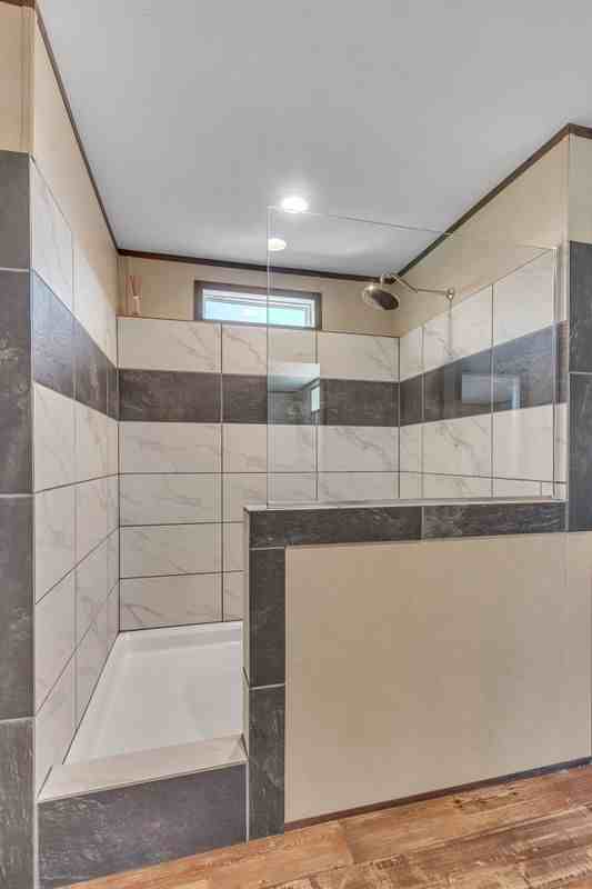 6996 Glenn Rd - Photo 2 of 33