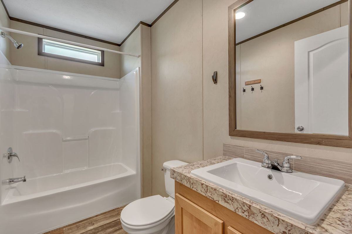 6996 Glenn Rd - Photo 3 of 33