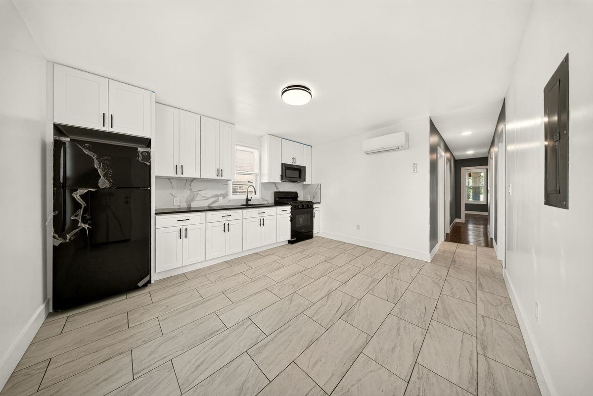 357 Park Ave ##2 - Photo 3 of 21