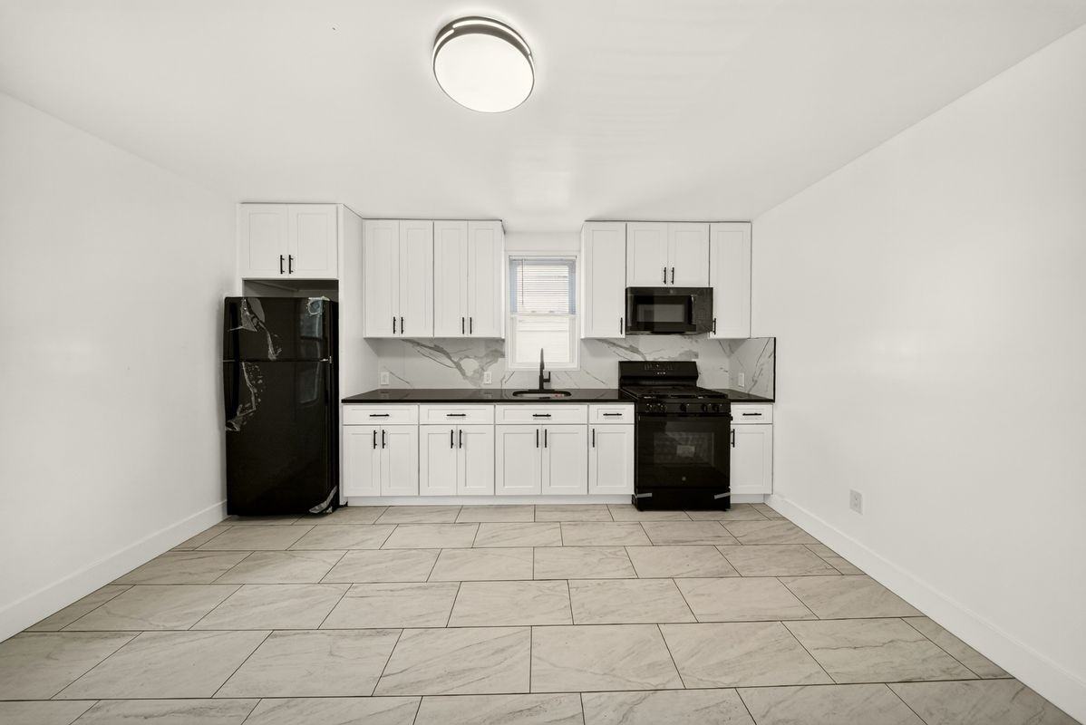 359 Park Ave ##1 - Photo 2 of 24