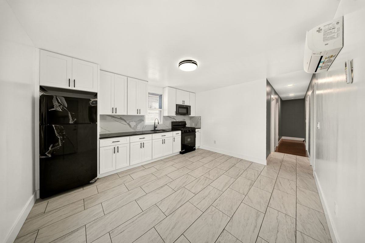 359 Park Ave ##1 - Photo 3 of 24