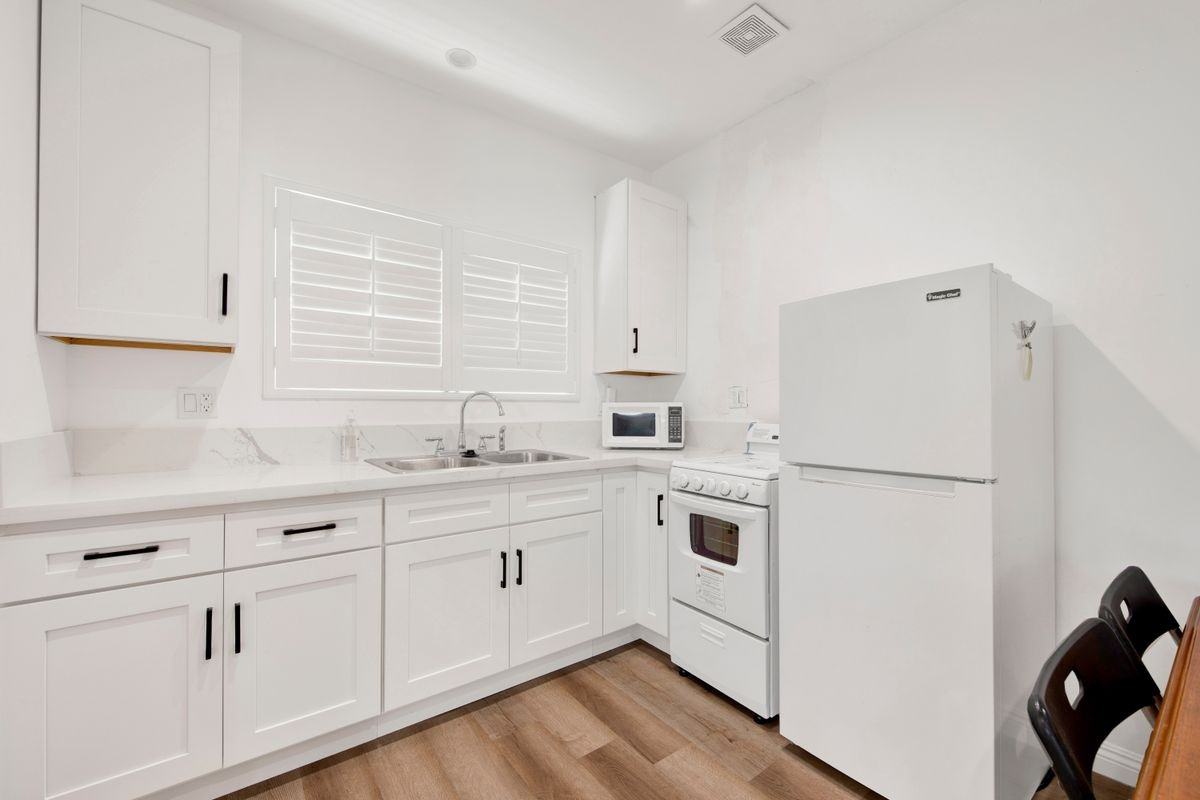 2149 Cullivan St - Photo 3 of 4