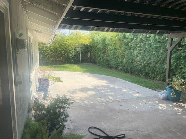 1030 Lawanda Pl - Photo 2 of 4