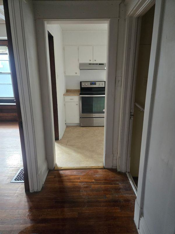 2412 E 46th St - Photo 7 of 11
