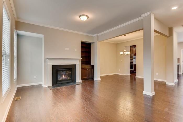 2481 Georgetown Ave - Photo 5 of 27