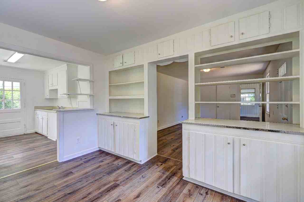 2752 Alden St - Photo 5 of 9