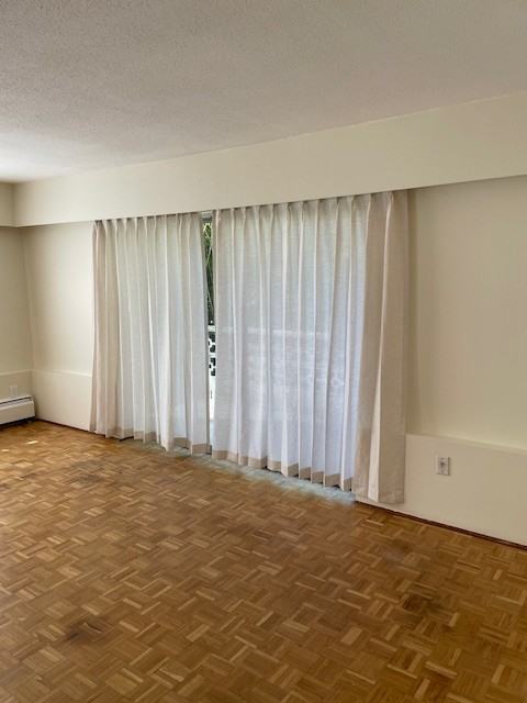Laurel Manor - Photo 5 of 12