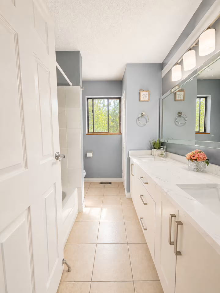 94a Ave & 140 St - Photo 6 of 19