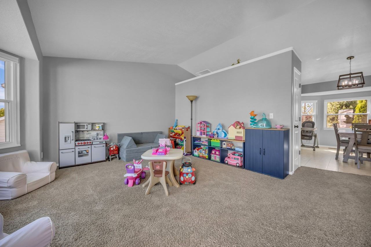 5419 Sw - Photo 2 of 50