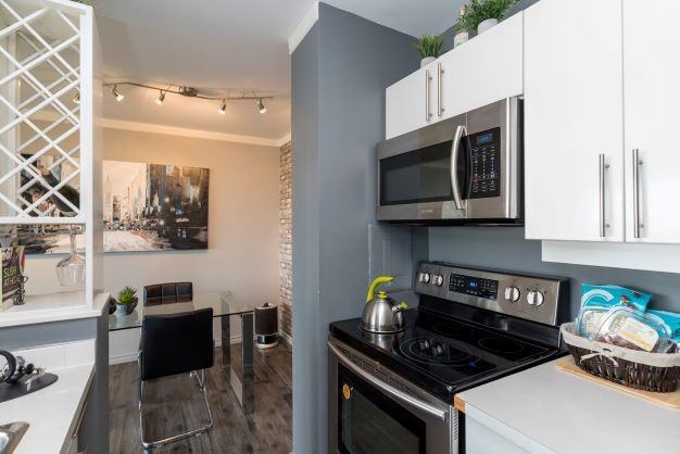 12C-300 Roslyn Road - Photo 2 of 20