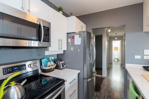 12C-300 Roslyn Road - Photo 3 of 20