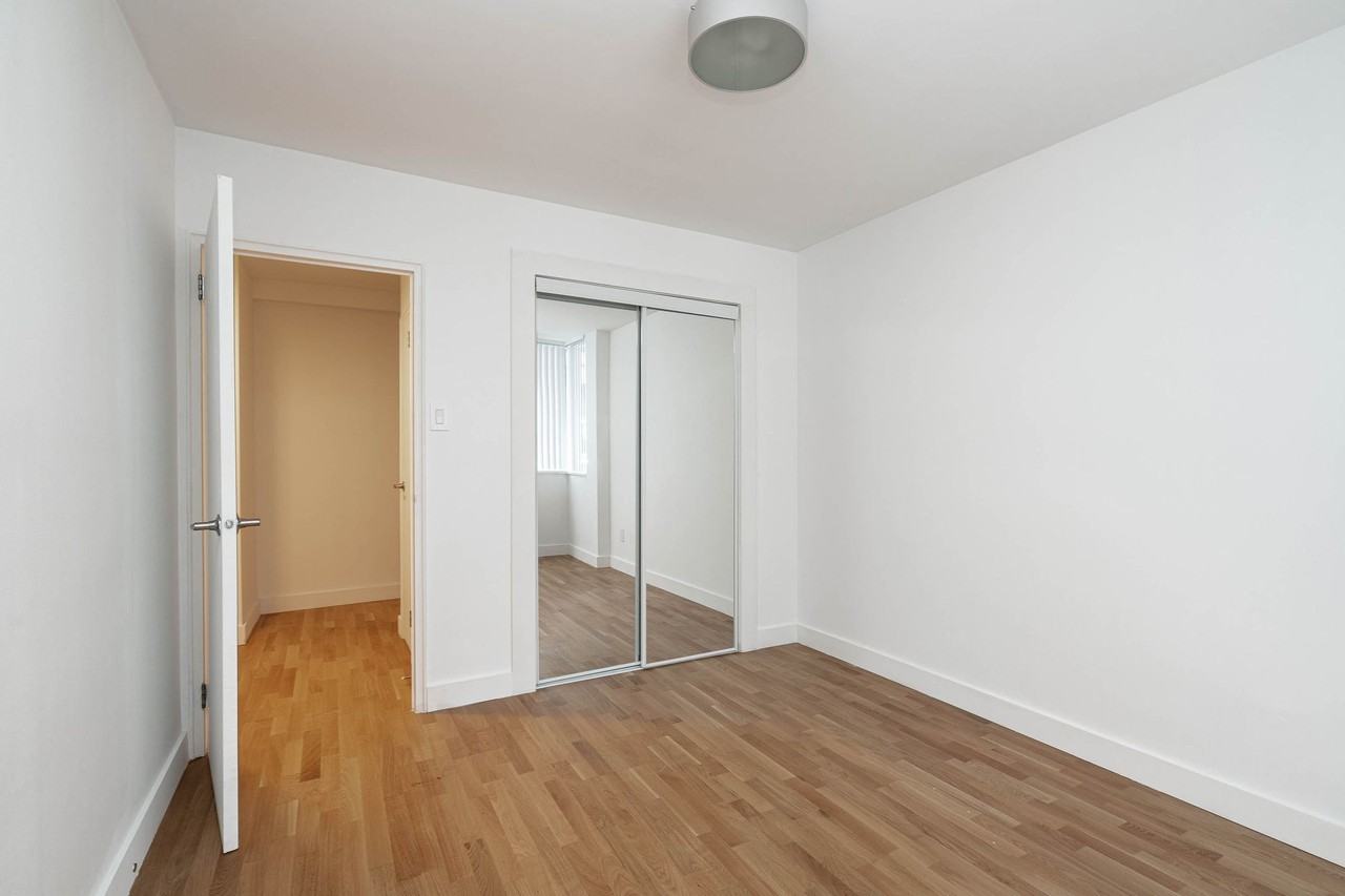 551 Eglinton Avenue East - Photo 6 of 12