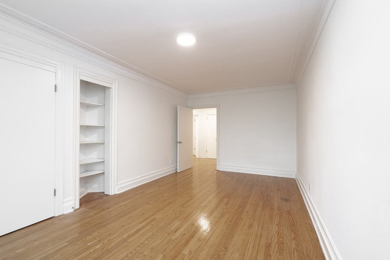 2875 Yonge Street - Photo 6 of 10