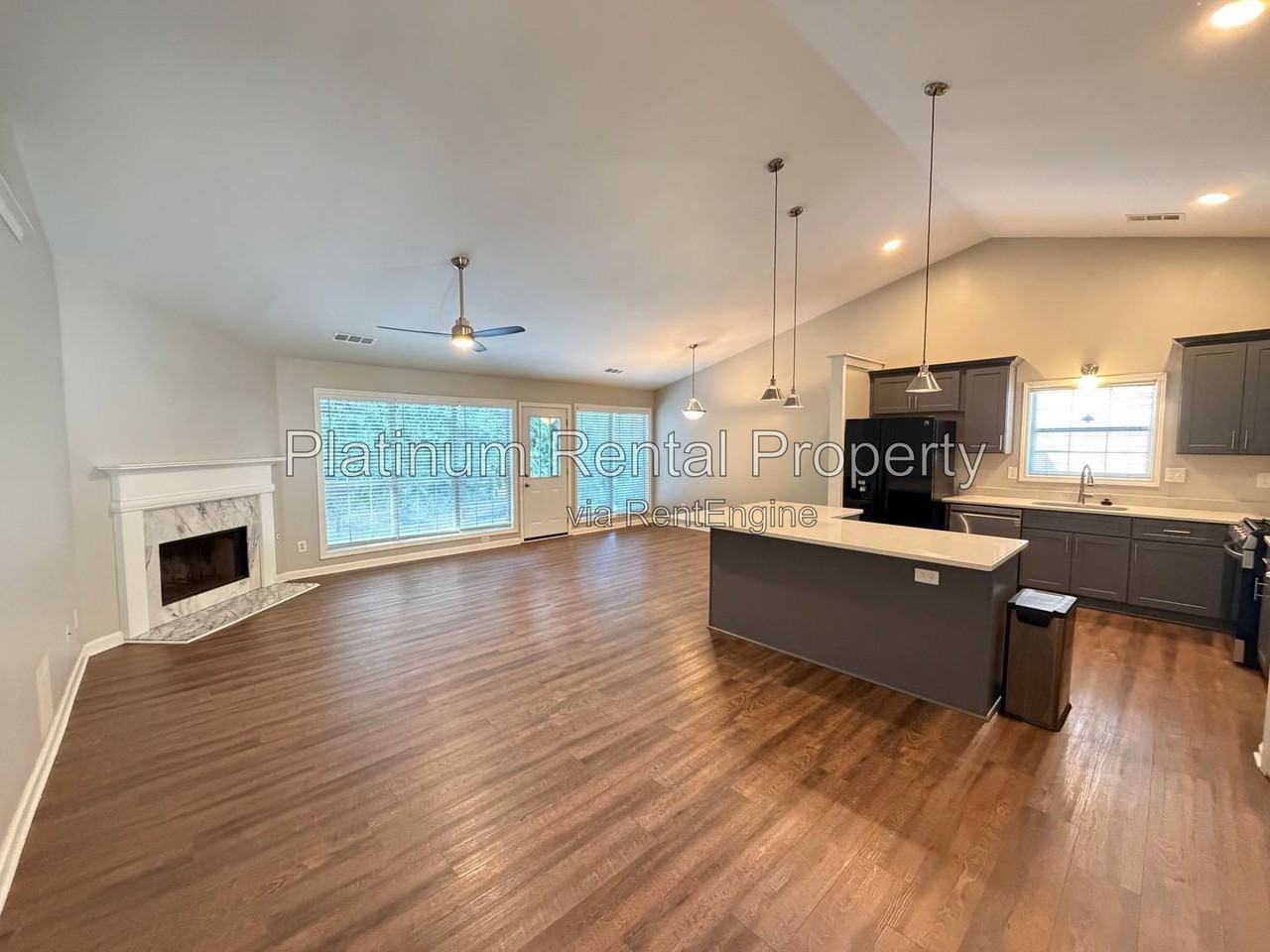 105 Paris Dr - Photo 4 of 25