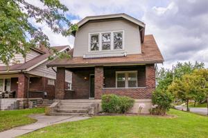 featured image of 2322 Fairview Ave