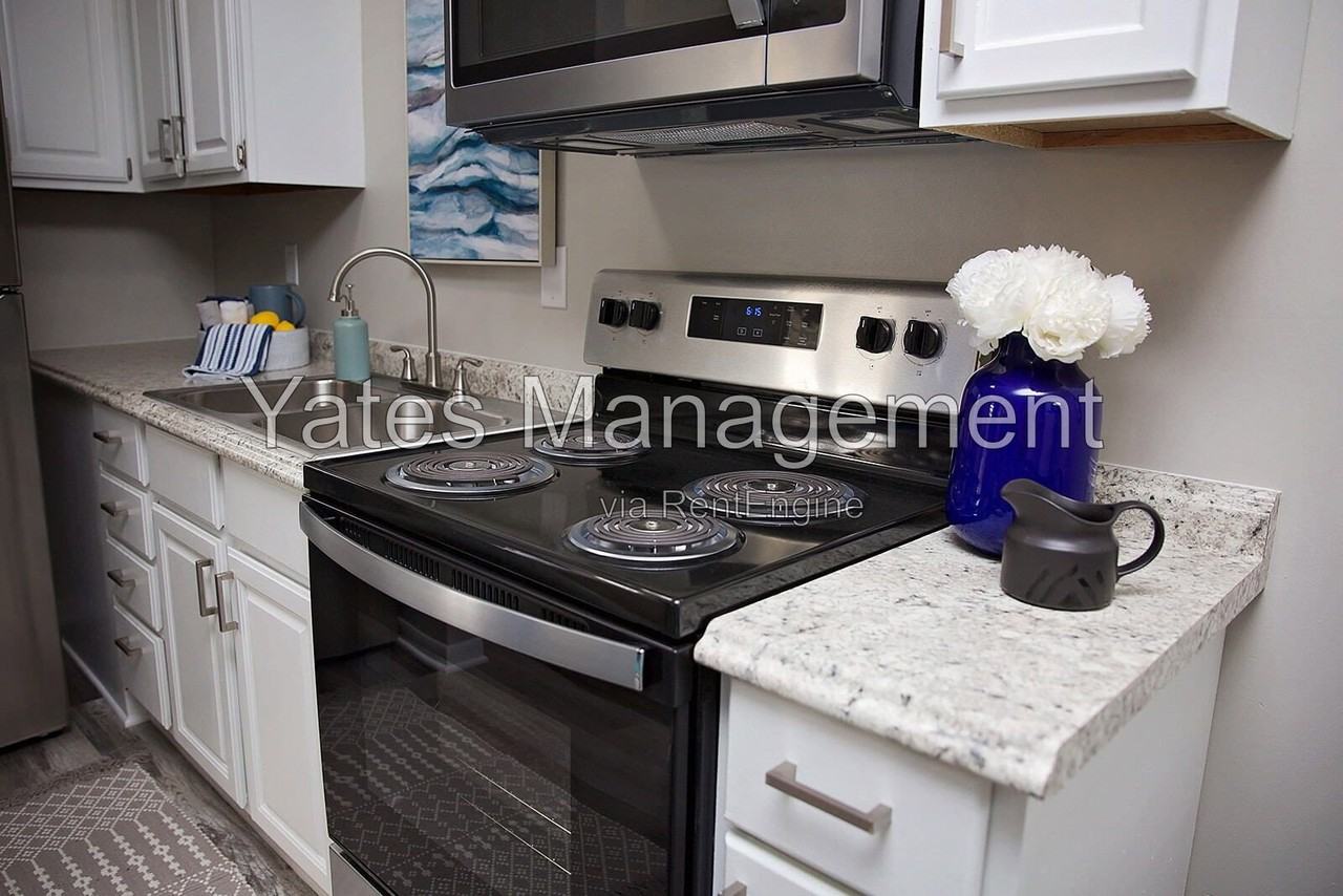 1301 W Sandusky St #H - Photo 2 of 20