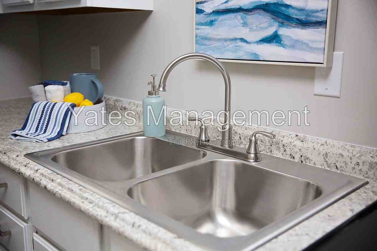 1301 W Sandusky St #H - Photo 4 of 20