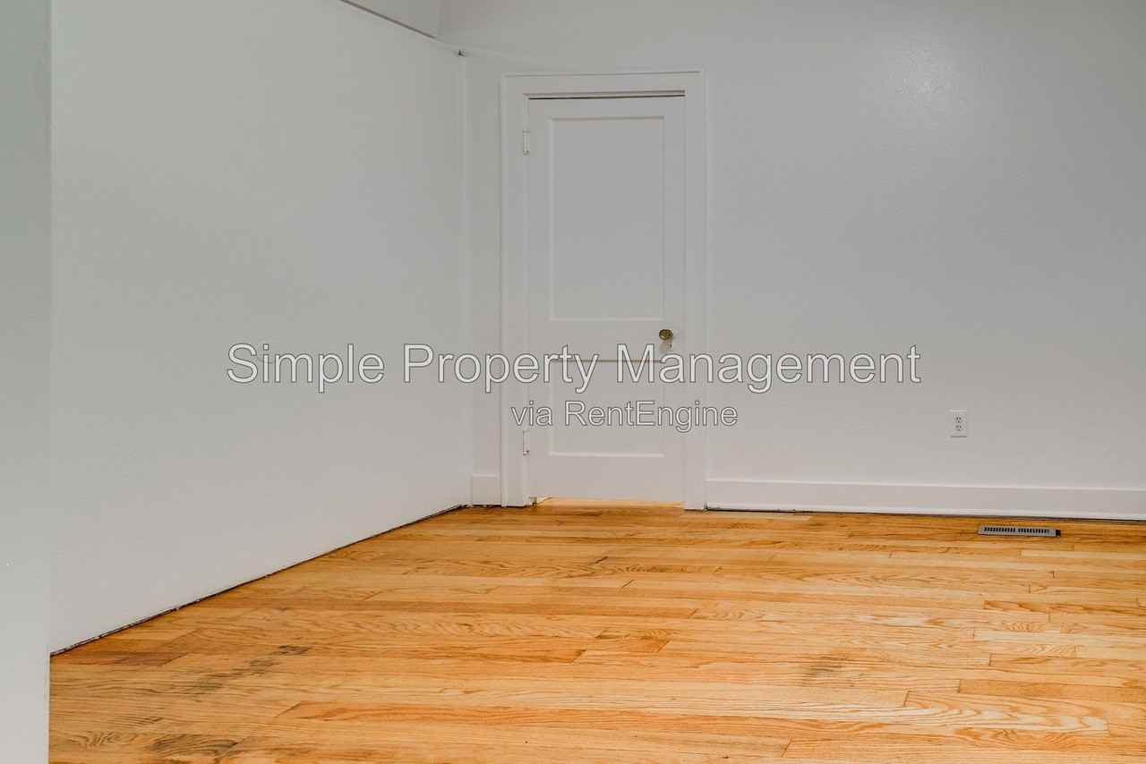 2220 Nw 22nd St #1 - Photo 7 of 21