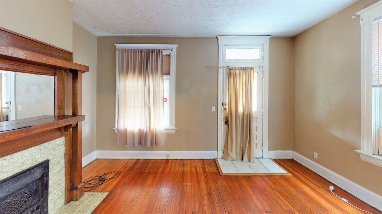 168 Warner St - Photo 2 of 13
