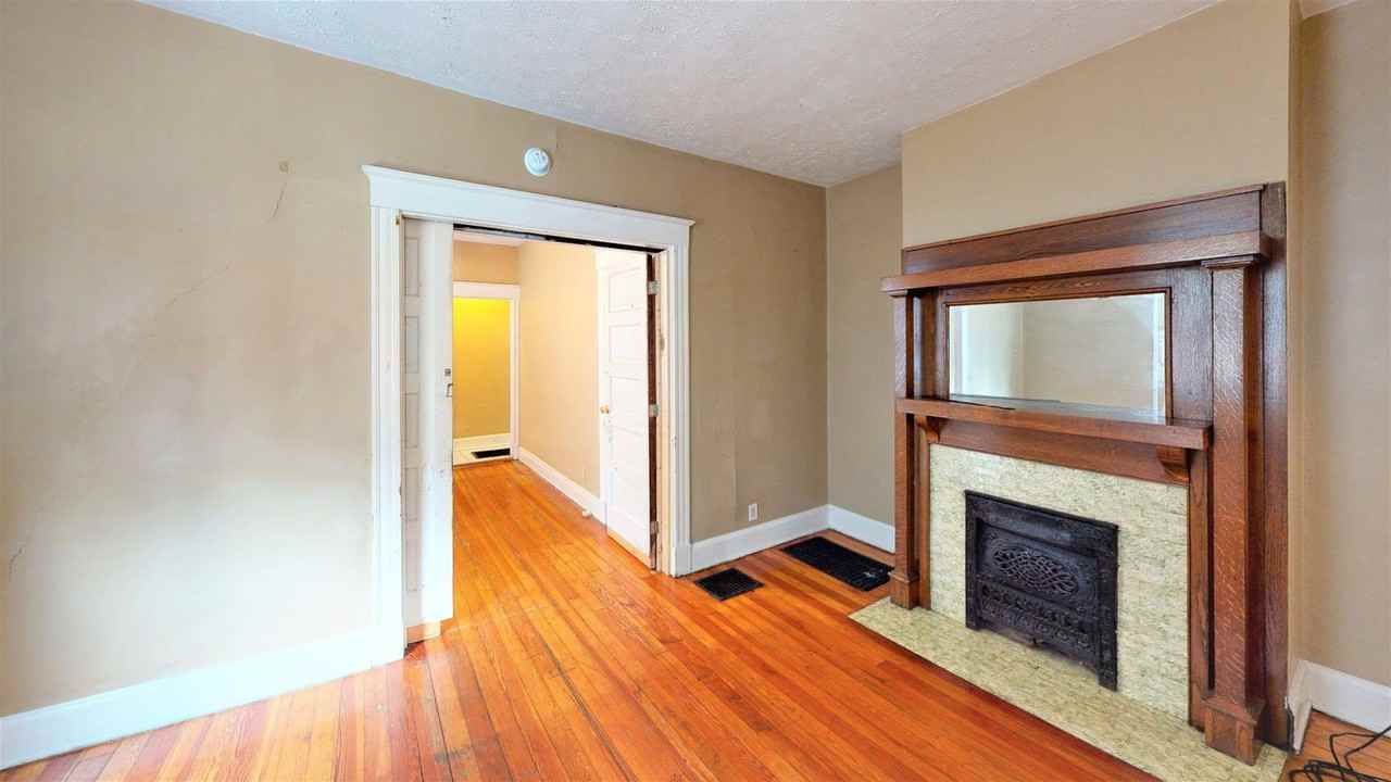 168 Warner St - Photo 3 of 13