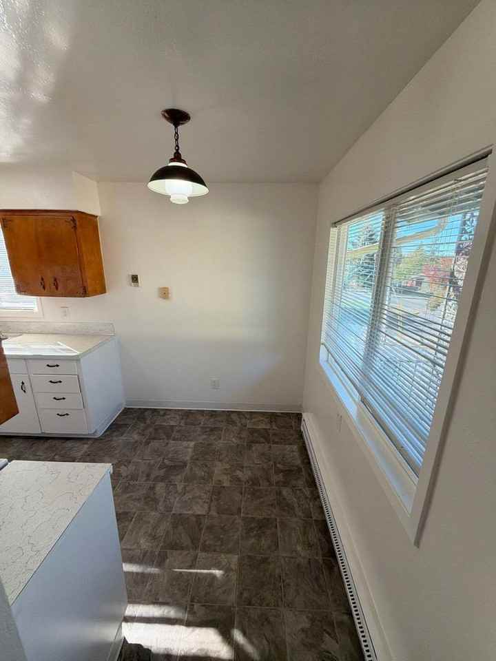 280 Se Orchard Ave #10 - Photo 4 of 12