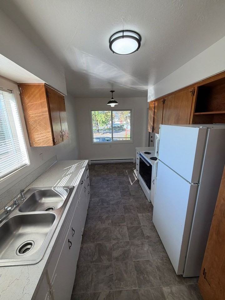 280 Se Orchard Ave #10 - Photo 6 of 12